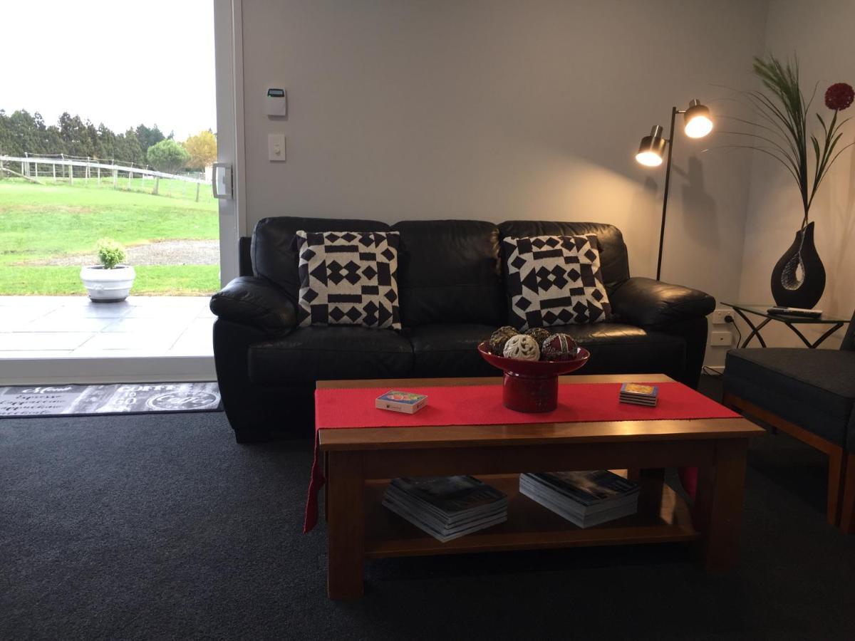 Veld View Bed And Breakfast Tuakau Exterior photo
