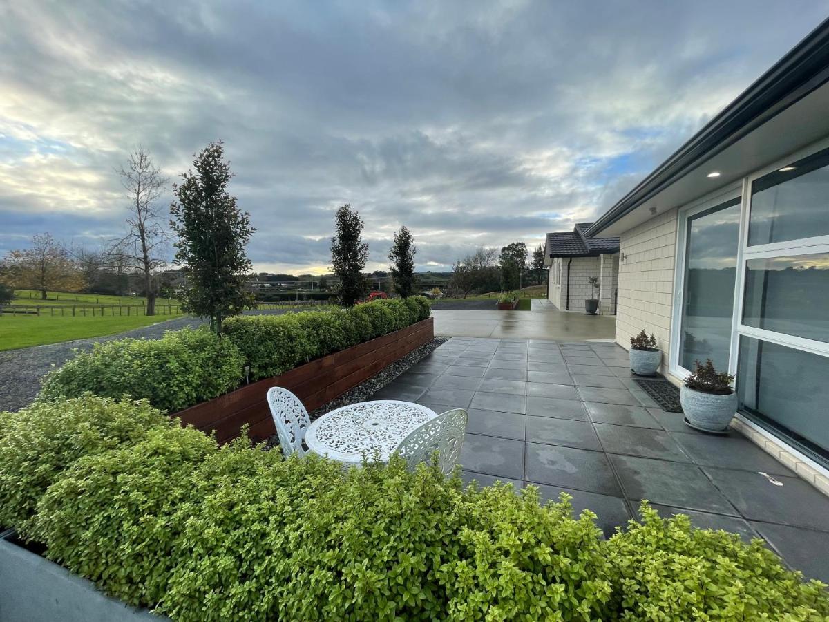 Veld View Bed And Breakfast Tuakau Exterior photo