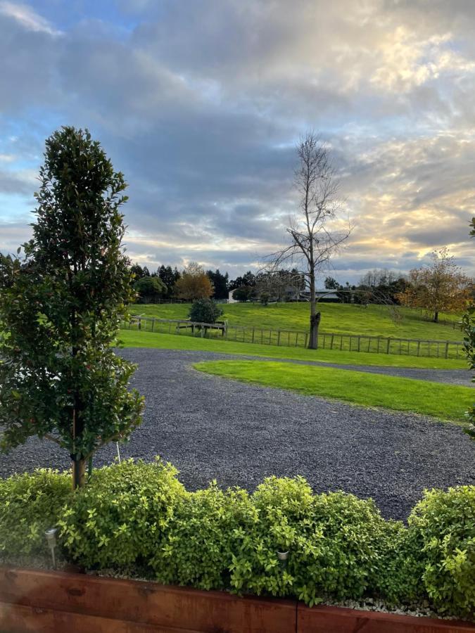 Veld View Bed And Breakfast Tuakau Exterior photo