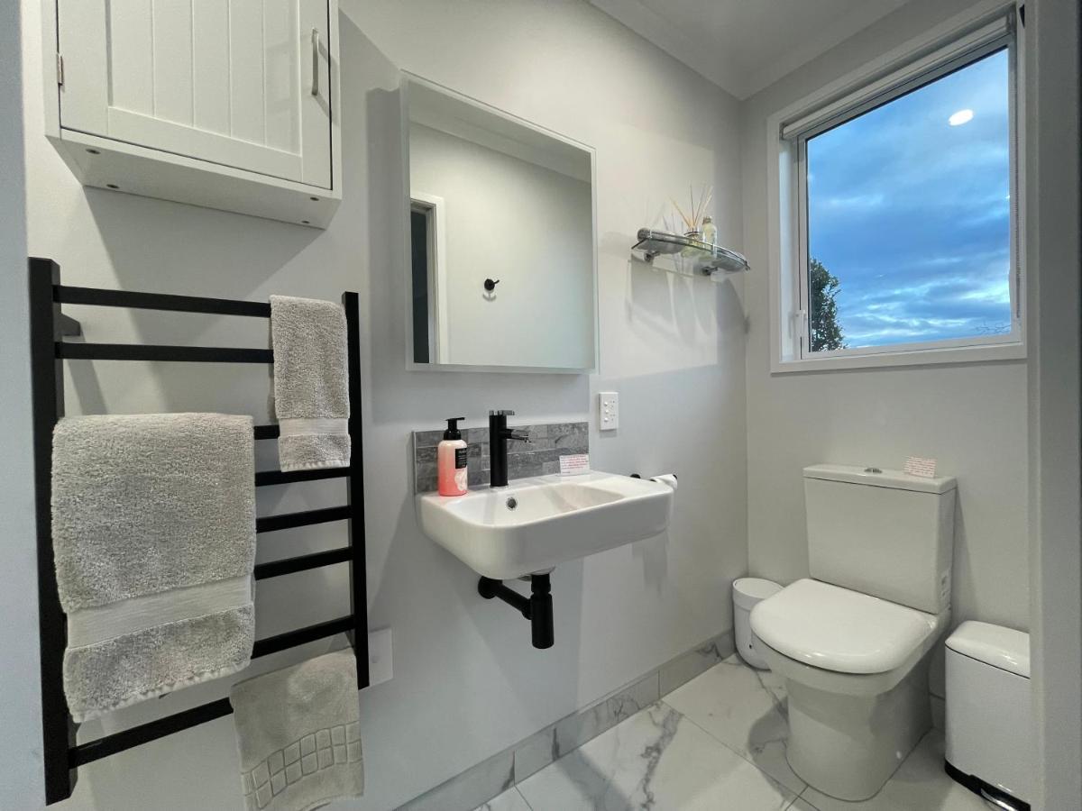 Veld View Bed And Breakfast Tuakau Exterior photo