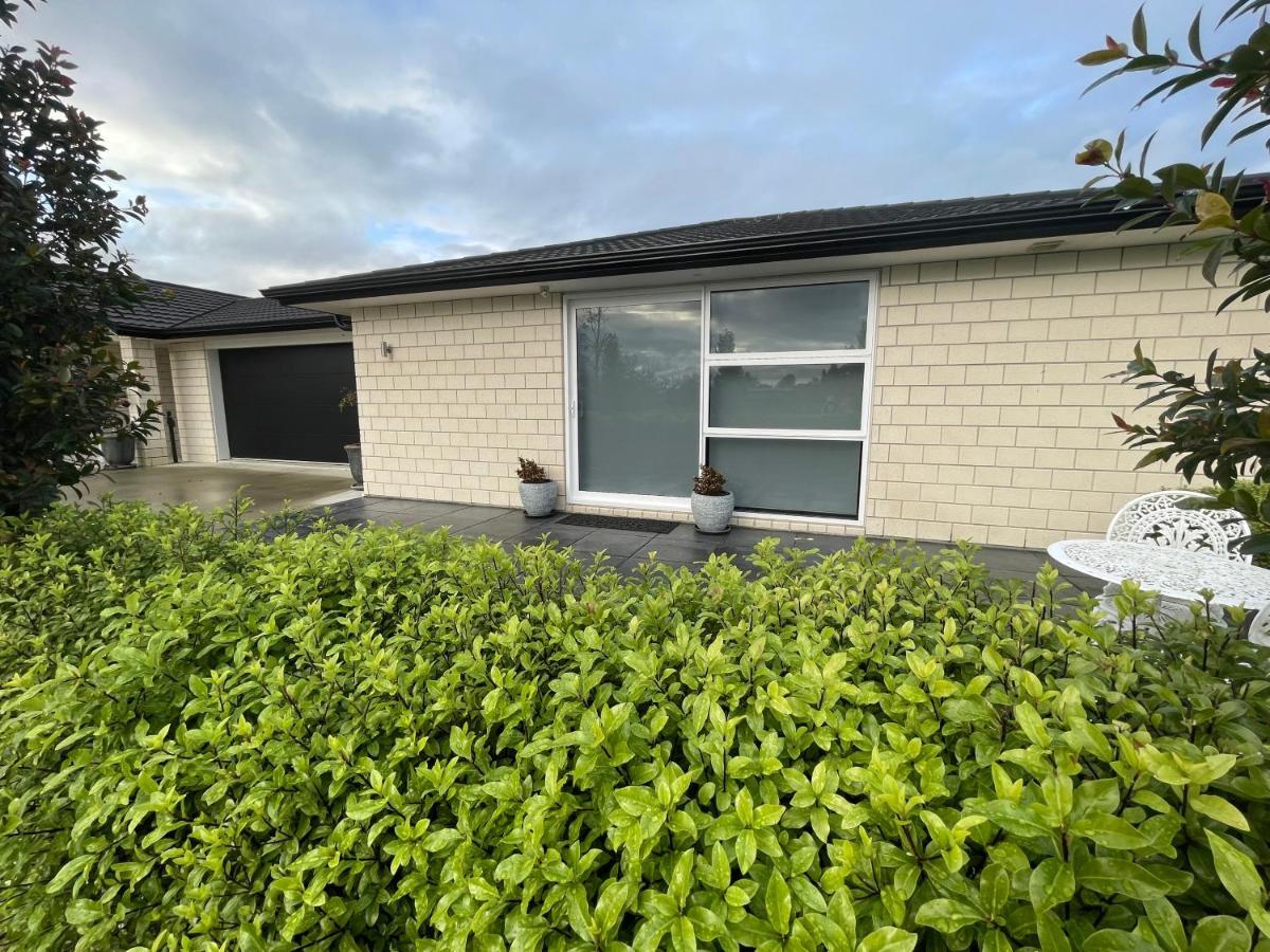 Veld View Bed And Breakfast Tuakau Exterior photo